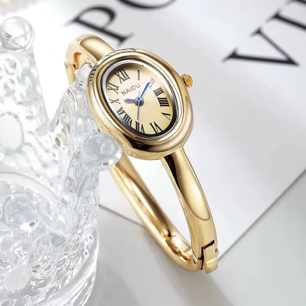 Baignoire Vintage Gold Oval Bracelet Watch - Picture 6 of 17